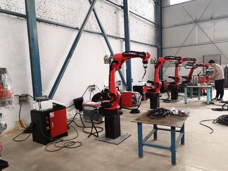 智能焊接機器人的機械手在焊接中的過程